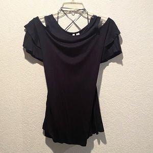 NWT ELLE Cold Shoulder Top